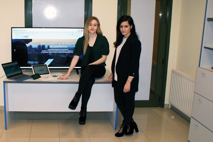 Leticia y María Seara vienen de lanzar la plataforma Lexdigo.